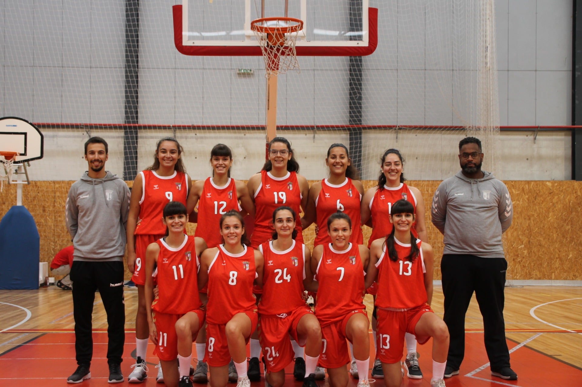 JORNAL DE DESPORTO: BASQUETEBOL»» GDESSA sobe ao pódio na Liga Feminina